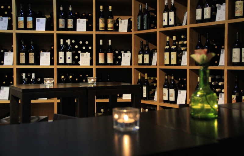 magasin-ST CYR SUR MER-min_wine_vinorama_wine_bottle_cellar_red_wine_wines_storage_wine_rack-1077047